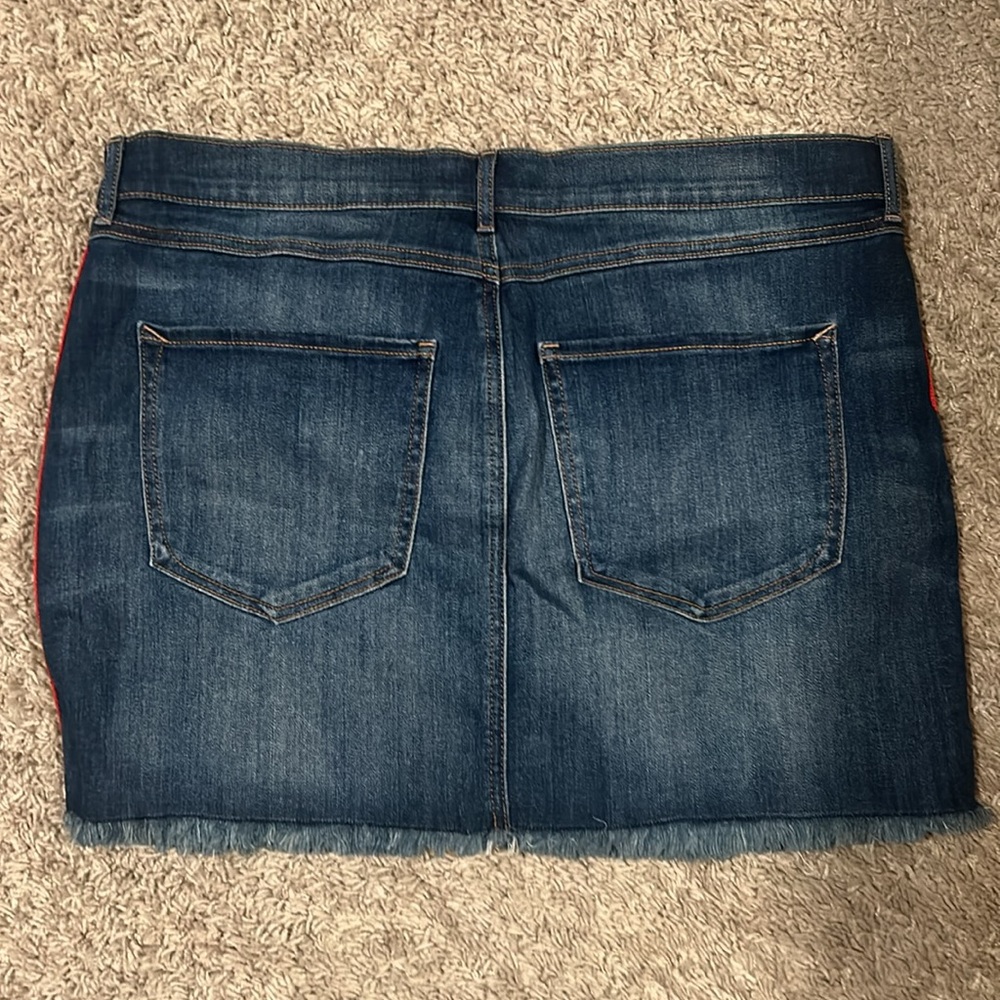 Express Jean Skirt - Picture 2 of 3